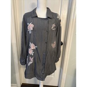 Billy T Floral Butterfly Embroidered grey Chambray Long Sleeve topPockets Medium